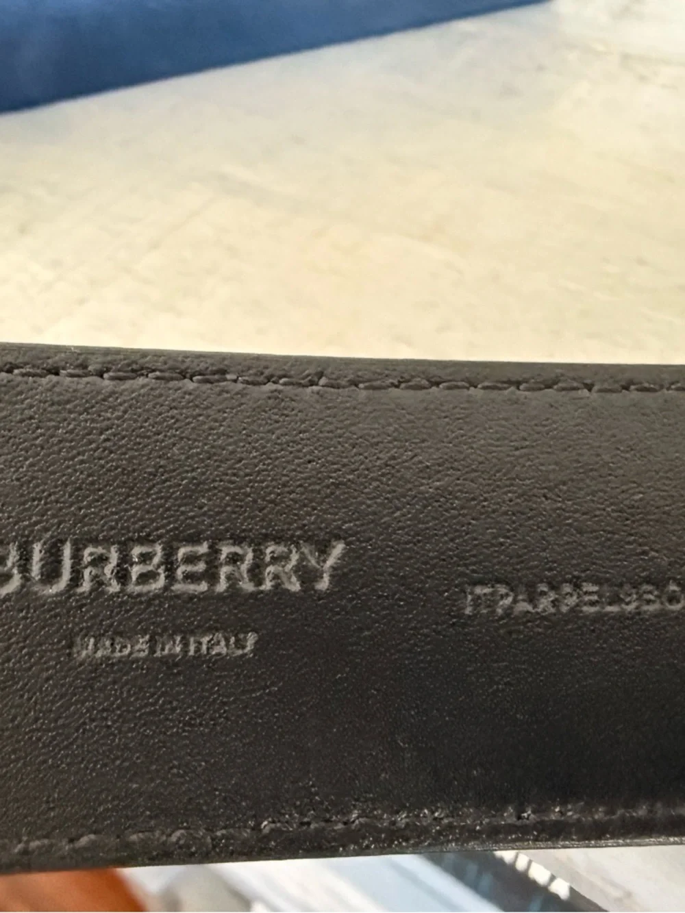 Burberry Black Leather & Beige Vintage Check Belt with Gold TB Buckle - Picture 4 of 6